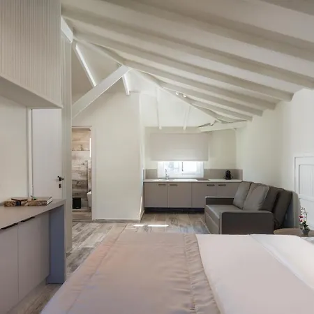 Olenia Luxury 2 *