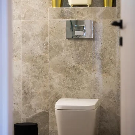 Olenia Luxury