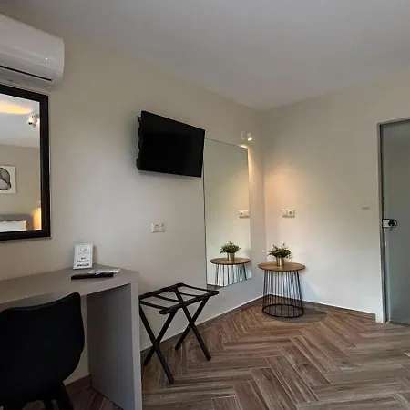 Olenia Luxury